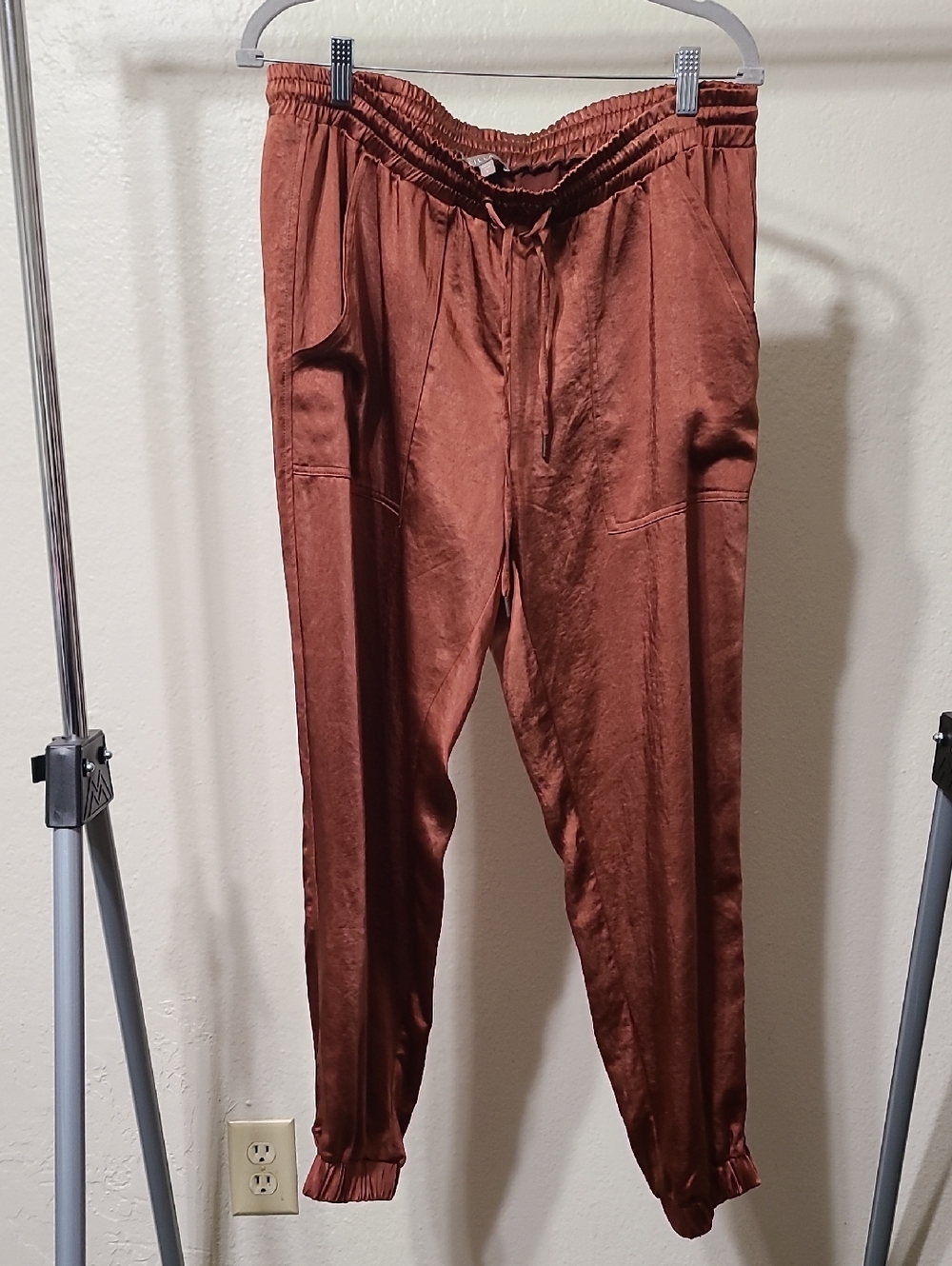 Lilla P Satin Elastic-Waist Jogger Pants Size L